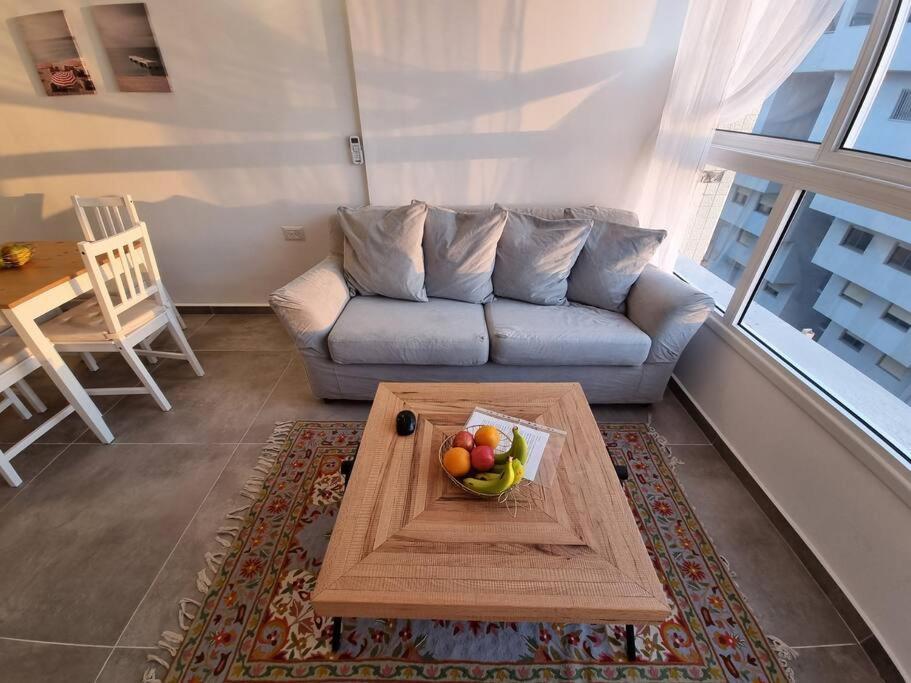 Beautiful 2-Bedroom Sea-View Apartment Netanya Luaran gambar